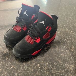 Jordan 4s